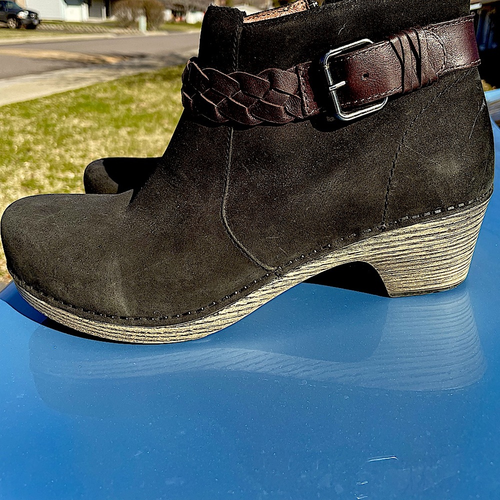 Dansko boots, excellent condition, zippers, attractive, trim. Never worn, rustic